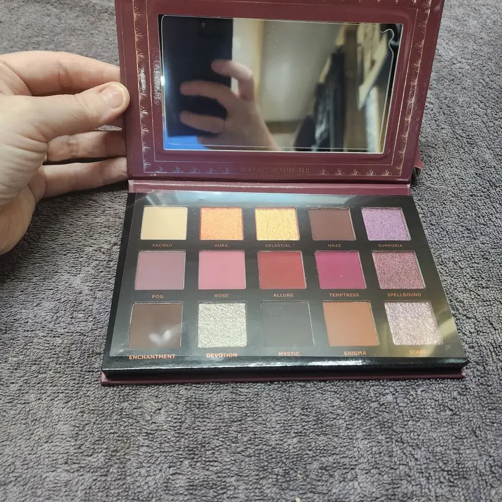 Ace Beaute Mystic Romance eye shadow pallette 15 shades b34